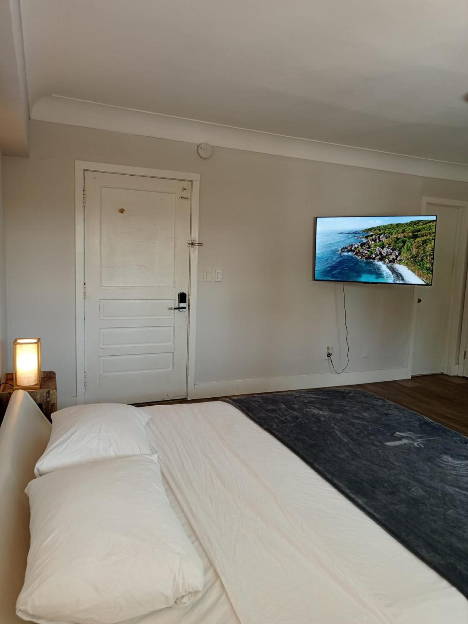 Pousada Suites Χόλιγουντ Εξωτερικό φωτογραφία